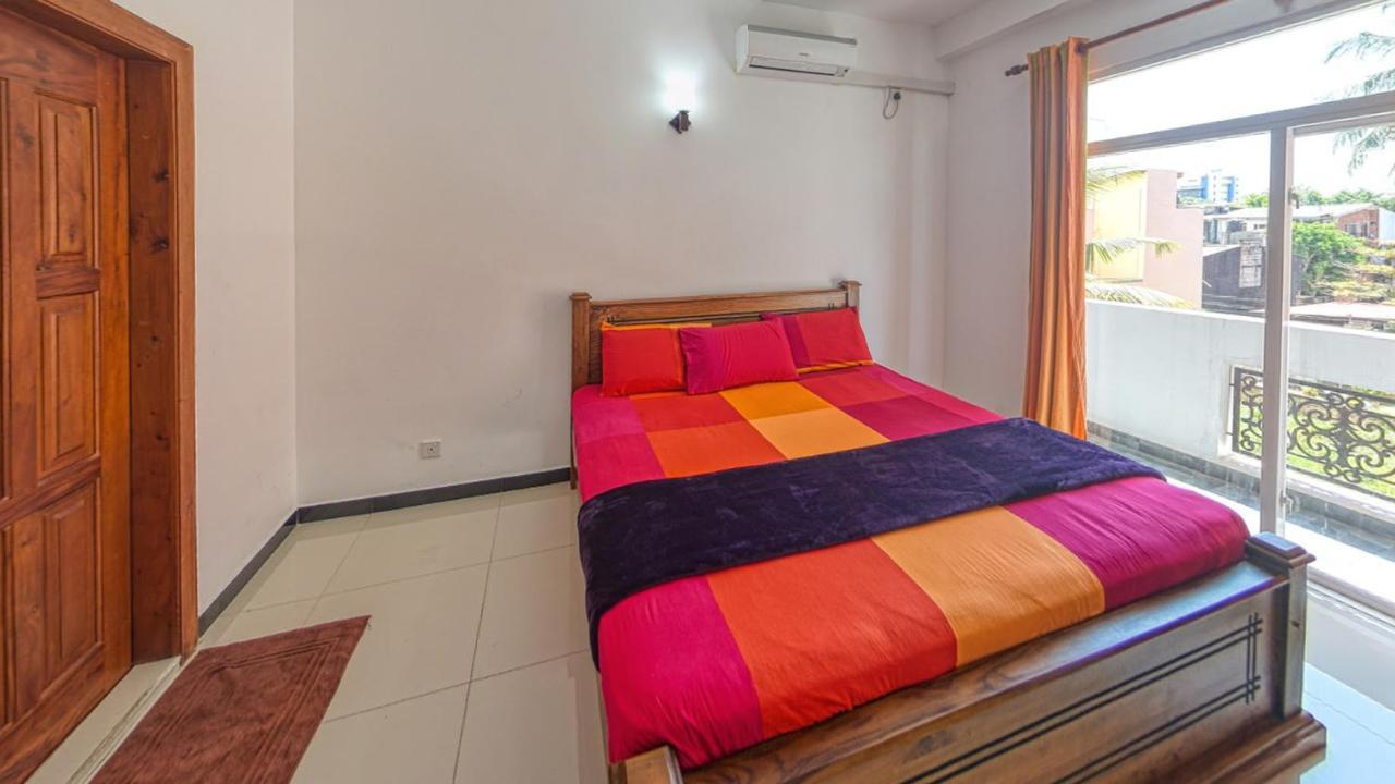 Ocean Breeze Apartment קולומבו מראה חיצוני תמונה