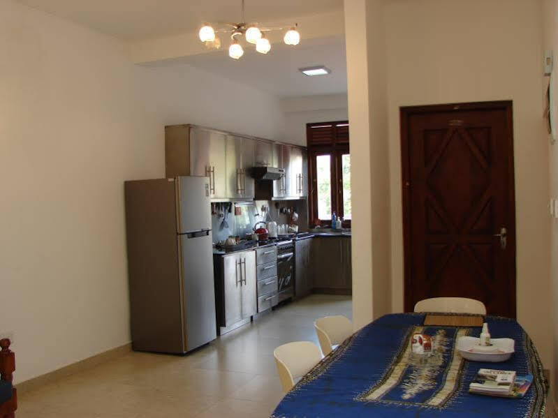 Ocean Breeze Apartment קולומבו מראה חיצוני תמונה
