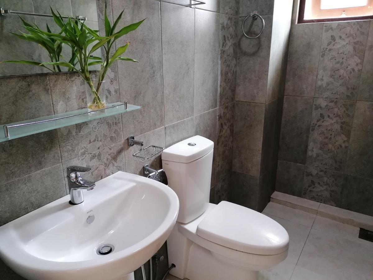 Ocean Breeze Apartment קולומבו מראה חיצוני תמונה